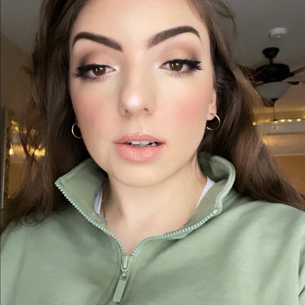 Meet your Posher, Melanie